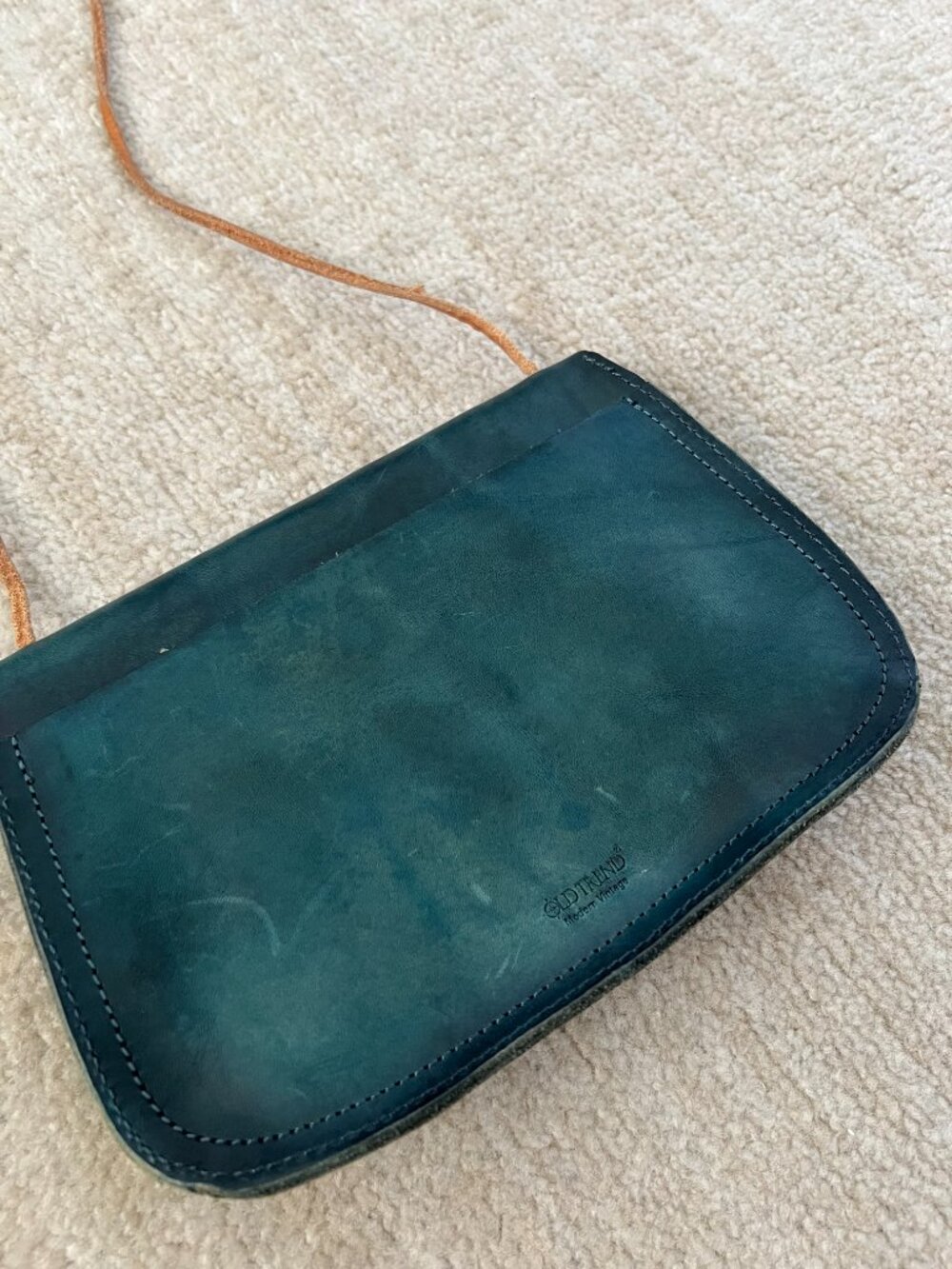Old Trend Modern Vintage Leather Ada Mini Crossbody Purse Bag - Picture 4 of 12